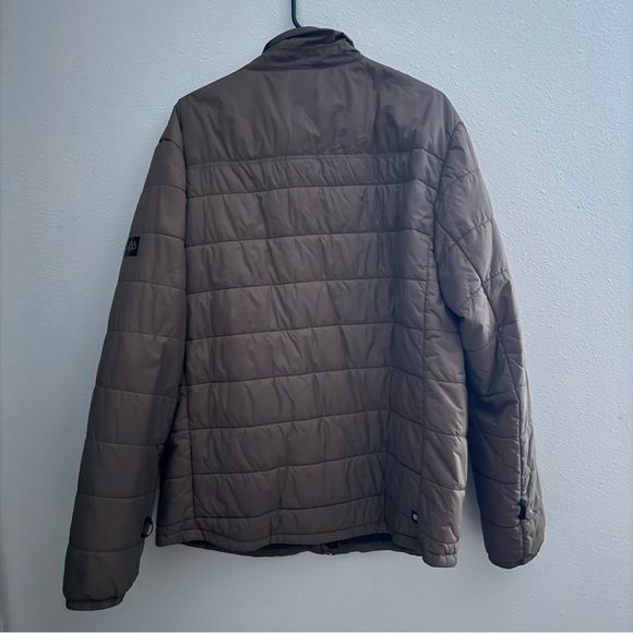 686 Jacket - Picture 4 of 4